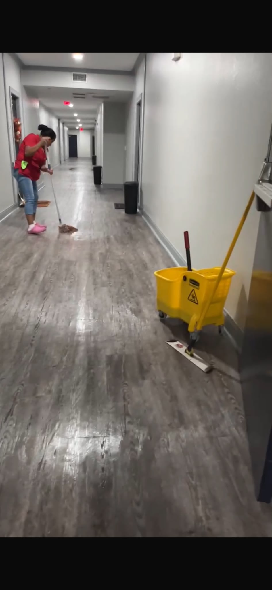 Commercial & Office Cleaning